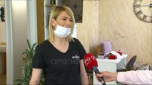 Ora News - Merrni doreza dhe maska kur të shkoni në parukeri!