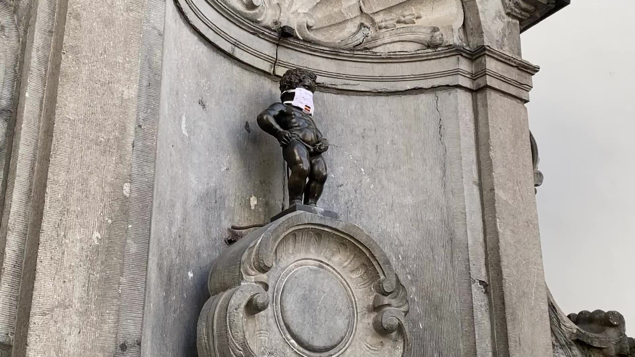 Manneken-Pis reçoit une masque sur mesure