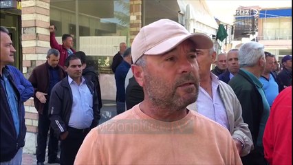 Naftetaret protestojne per pagat  - News, Lajme - Vizion Plus