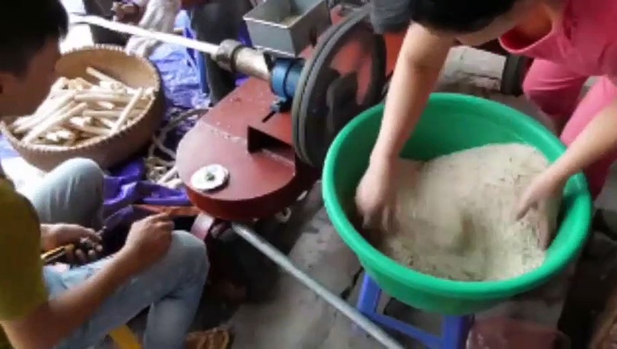 Phóng sự của Mỹ ghi lại cảnh nổ bỏng gạo Việt Nam thu hút hàng chục triệu lượt xem