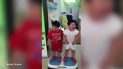 Clip hai cậu bé tập thể dục ẵm triệu view