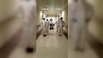 Kovid-19 hastası penguen dansı ile yoğun bakımdan normal odaya alındı