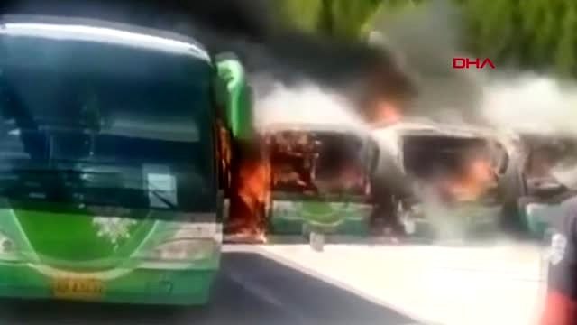 Çin'de park halinde turist taşıyan 6 otobüs alev aldı