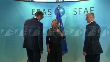 KURTI LETER ZV.PRESIDENTIT PENCE, ANKOHET PER KUFIJTE - News, Lajme - Kanali 7