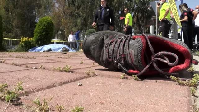 Kamyonetle çarpışan motosikletin sürücüsü öldü