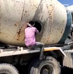 Watch : 18 People Found Travelling In Concrete Mixer Truck In Indore