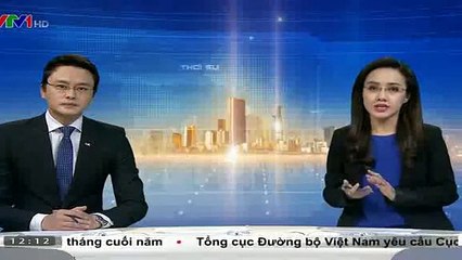 BTV Hoài Anh bật cười đồng nghiệp khi đang dẫn thời sự trực tiếp