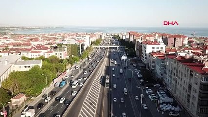 İSTANBUL'DA BAZI NOKTALARDA TRAFİK YOĞUNLUĞU