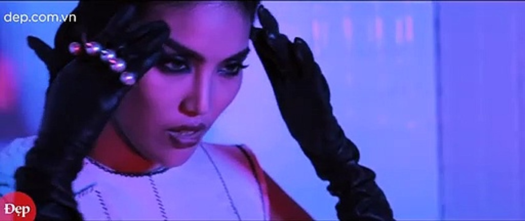 Phạm Hương và Lan Khuê suýt hôn và đánh nhau từng bừng