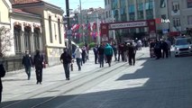 Taksim Meydanı ve İstiklal Caddesi'nde iş yerleri açılıyor