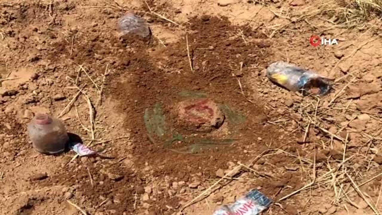 MSB: "Barış Pınarı Bölgesinde terör örgütü PKK/YPG tarafından yol kenarına tuzaklanan mayın ve...