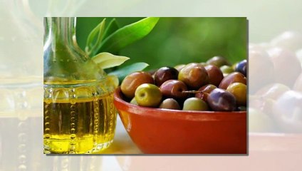 8 lầm tưởng khiến bạn trị mụn mãi không hết