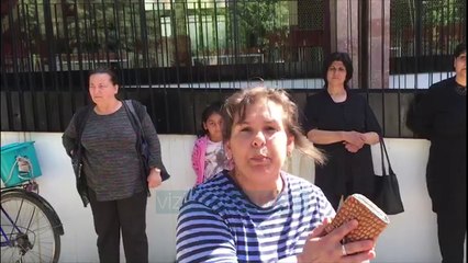 Tregtarët e rrobave të përdorura protestë në Korçë - News, Lajme - Vizion Plus