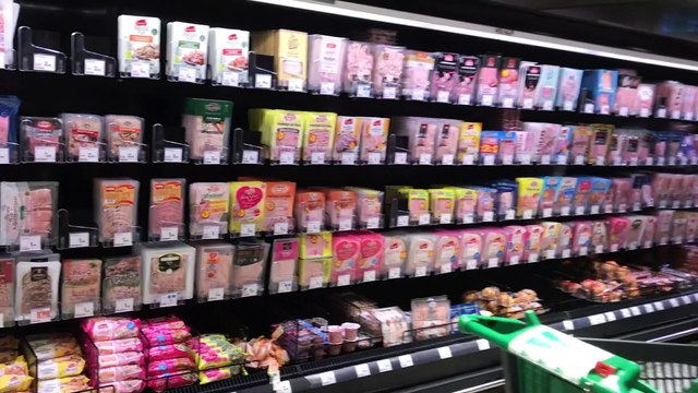 Mira estos trucos para leer las etiquetas de los alimentos y evitar componentes insanos