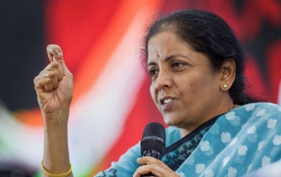 PMC Bank Case: Finance Minister Nirmala Sitharaman Meets Customers
