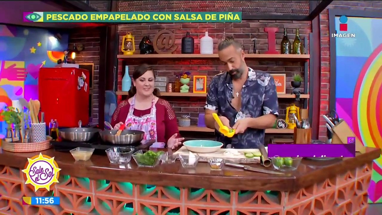 #QuédateEnCasa Prepara pescado empapelado con salsa de piña