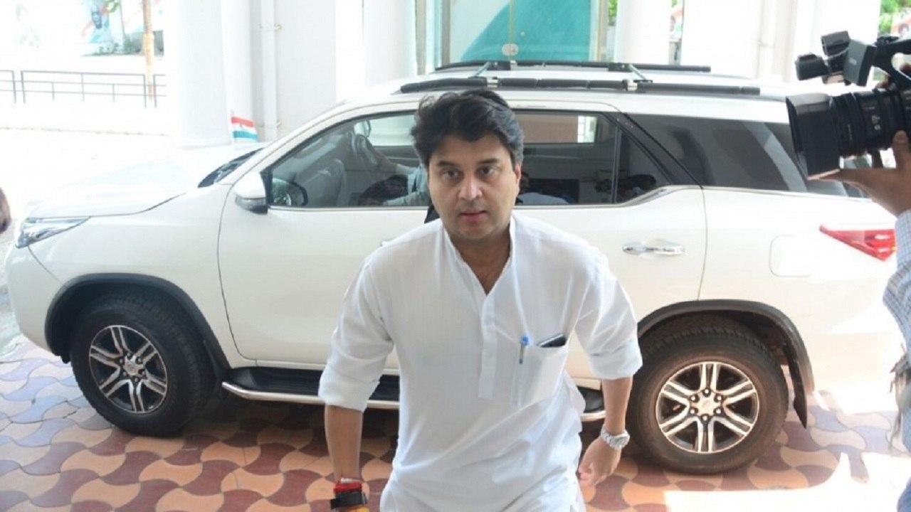 Jyotiraditya Scindia Reaches PM Modi's Residence With Amit Shah