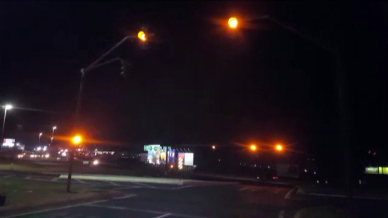 Semáforos 'intermitentes' exigem atenção de motoristas no Trevo Cataratas