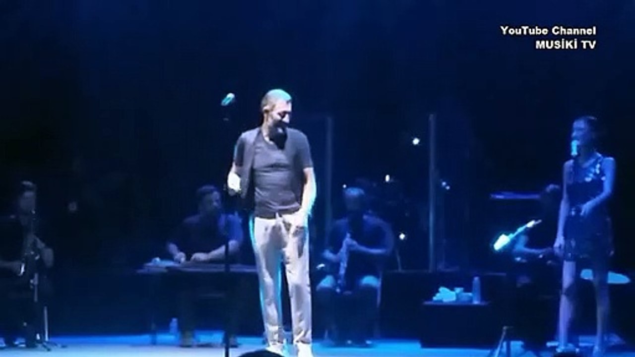HAKAN ALTUN - Yorgun Yıllarım & Zaten O Şarkıyı Ben Sana Yazmadım (Konser/Canlı) @ Antalya Açıkhava Tiyatrosu