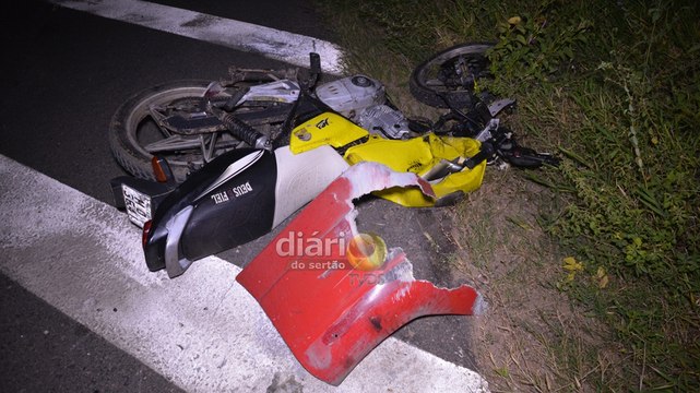 Idoso morre ao colidir moto com caminhão na BR 230 em Cajazeiras