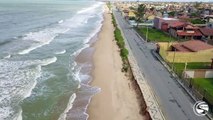 Ressaca do mar destrói parte da Orla de Tamoios, no segundo distrito de Cabo Frio, RJ