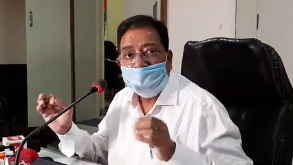 कलक्टर ने दी चेतावनी, जिले में बड़े पैमाने पर होगा टिड्डी का प्रकोप