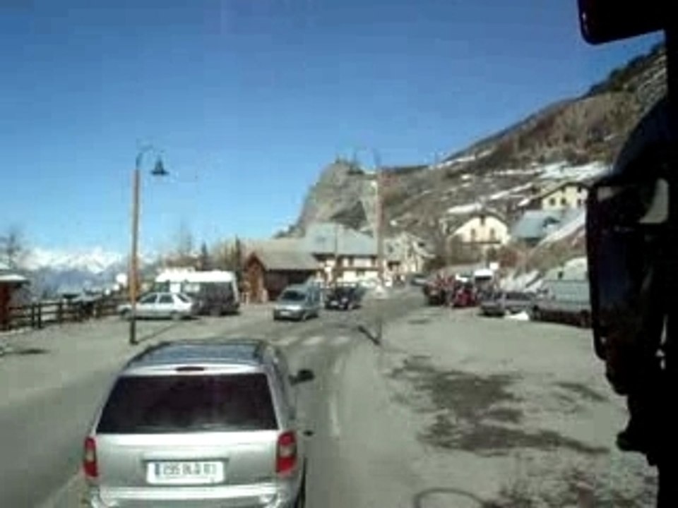 bus vars gare mont dauphin retour snif