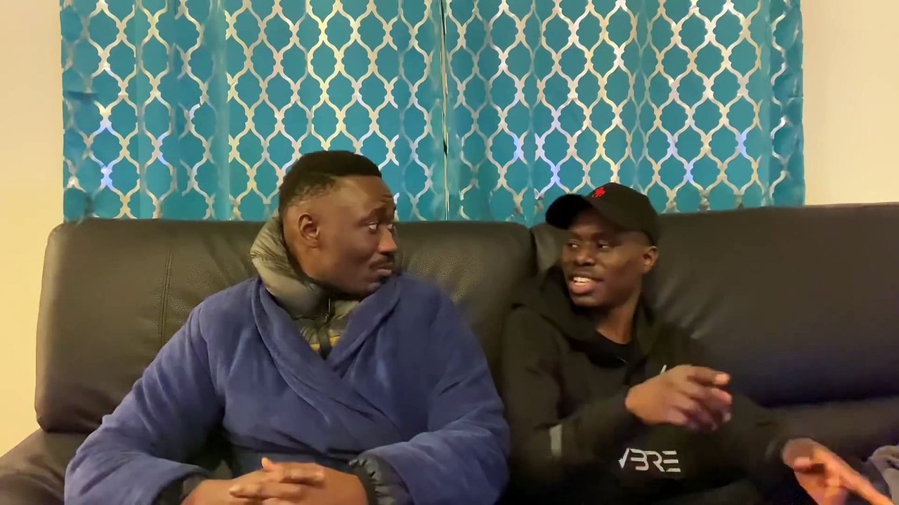 Whesh il a mis un peignoir par dessus une doudoune