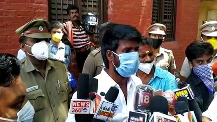 நடிகர் சூரி,  கரோனா வைரஸை எதிர்த்துப் போராடிய போலீஸ் அதிகாரிகளுக்கு பாராட்டு