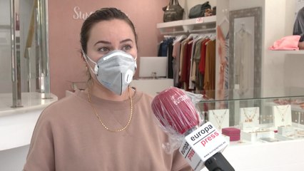 La reapertura de los comercios de Sevilla exige una cautelosa desinfección