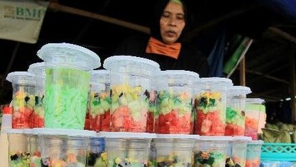 Banyak Takjil Jadi Sampah
