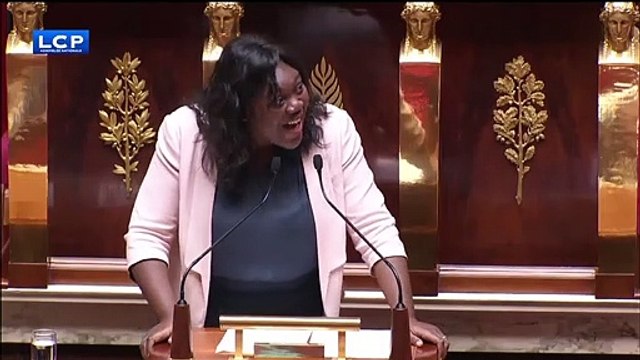 La mise en garde de Laetitia Avia : Chers trolls, haters, têtes d’œuf anonymes, qui vous croyez seuls cachés derrière vos écrans...