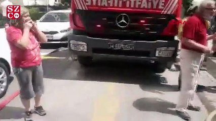 Kadıköy'de çıkan yangında dumandan etkilendiler