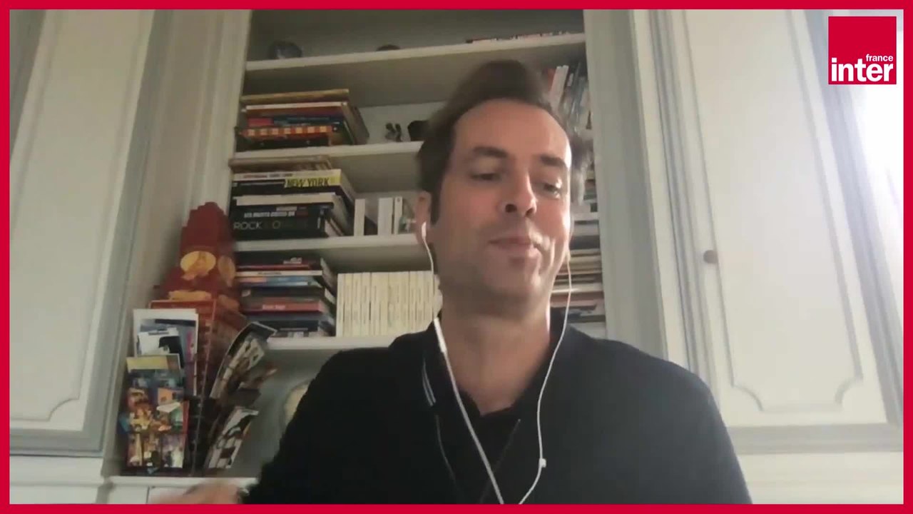 Vous avez un peu d'argent ? Achetez un footballeur - Tanguy Pastureau maltraite l'info