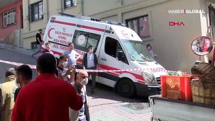 İstanbul'da kamyonet yatak odasına daldı