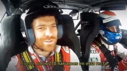 Cristiano quedó impresionado con anfitriona de Audi ( 360 X 360 )