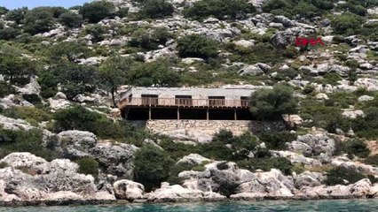 Antalya'da, salgın sürecinde sit alanına yapılan kaçak villa mühürlendi