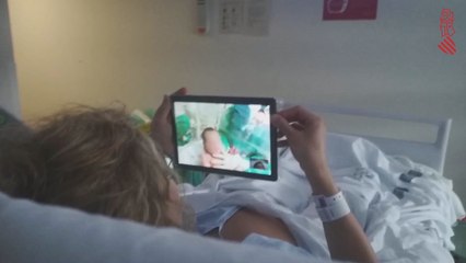 La Fe facilita conexión de familias con recién nacidos ingresados vía tableta