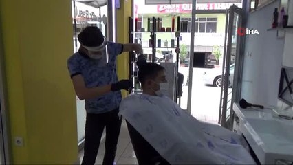 Berberlerde randevu defterleri doldu