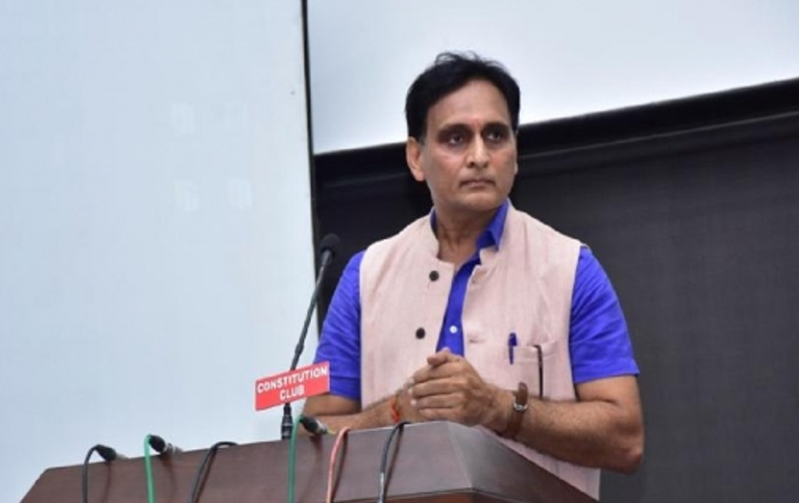 BJP MP Rakesh Sinha Targets Congress Over Bail...