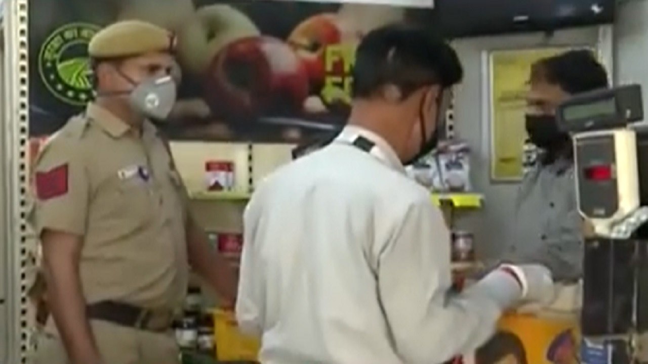 Uttar Pradesh: Essentials Good Being Distributed In Lucknow