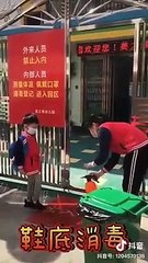 O protocolo que as crianças chinesas têm de cumprir antes de entrar na escola