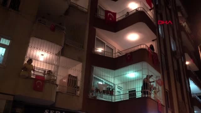 Mersin'de meşaleli, havai fişekli 19 Mayıs kutlaması