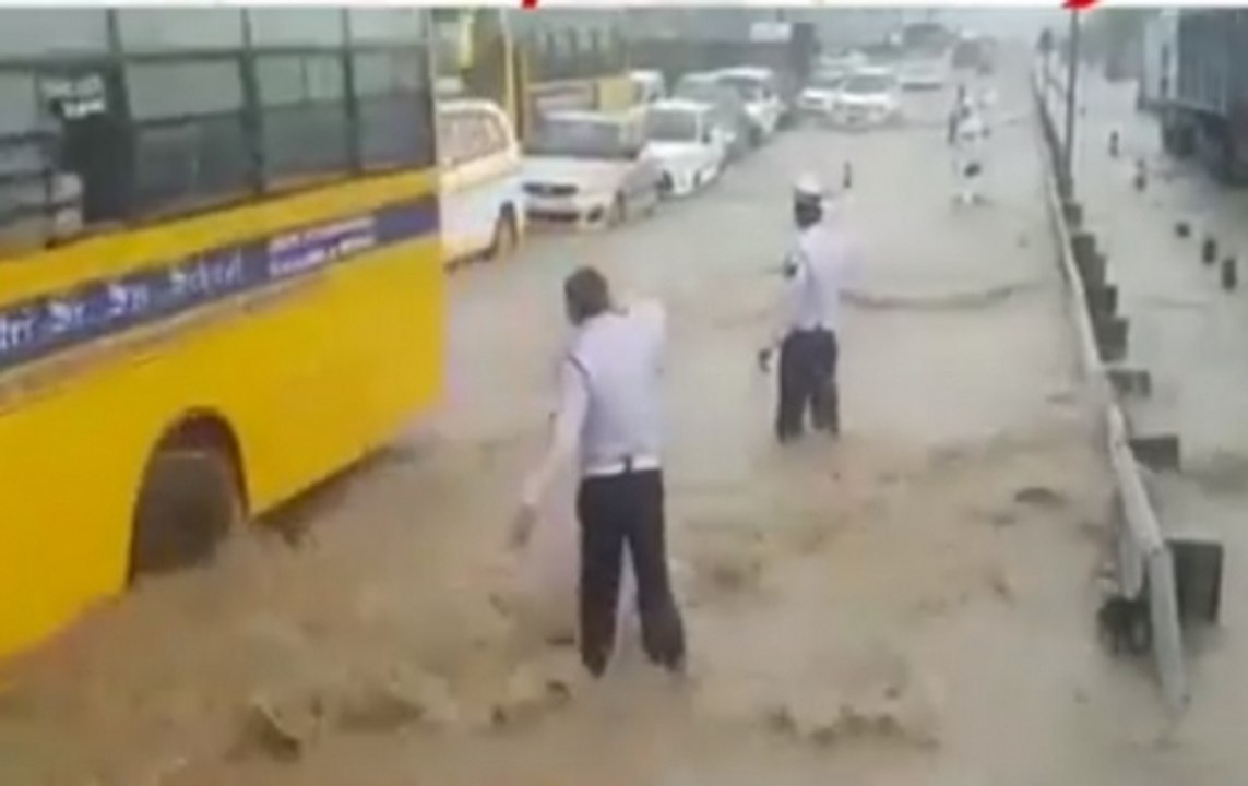 Gurugram: Heavy rain lashes city, water logging reported at plush Cyber City