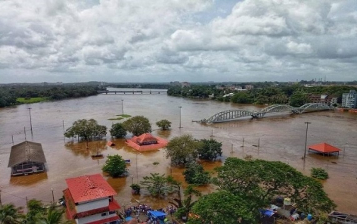 Uttar Pradesh: Water fills inside houses in Bijnor, basic supply affected