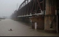 Hathnikund barrage releases water, flood alert threatens Delhi
