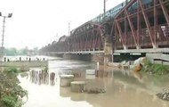 New Delhi: Traffic on Old Loha bridge closed after water level rises in Yamuna river