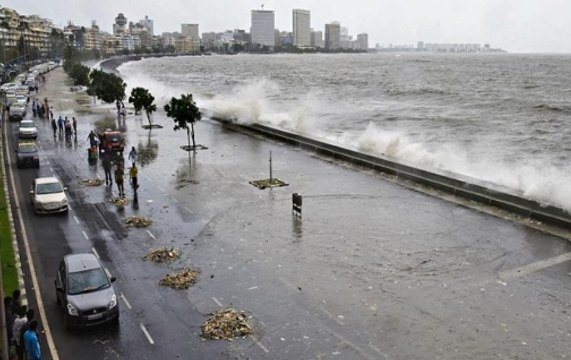 High tide spills garbage onto Mumbai beaches and coastal roads