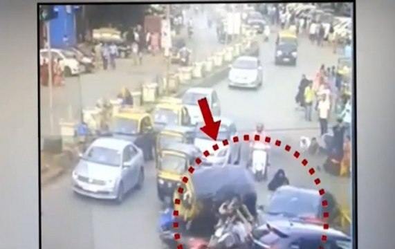 Mumbai: Speeding car crashes into eight people