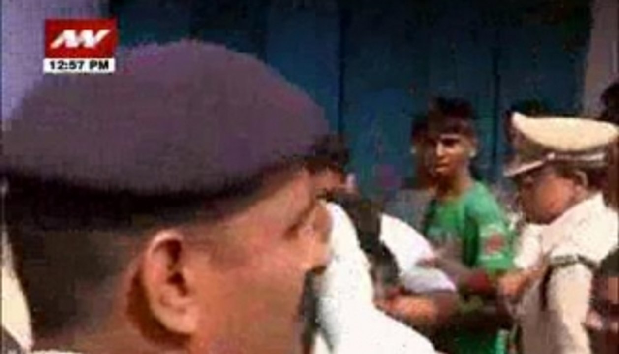 Slogans raised against Nitish at Poll booth